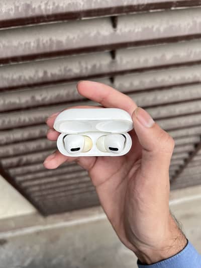 Airpods pro generation 1
