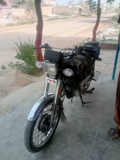 Honda 125 2015. . . patta 2016 ka hai 12 mahine ki bike hai