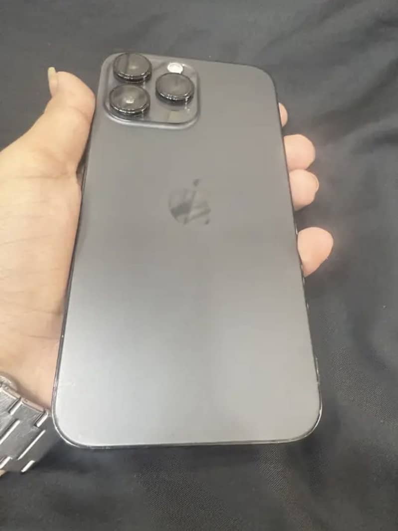iPhone 14 pro max 1