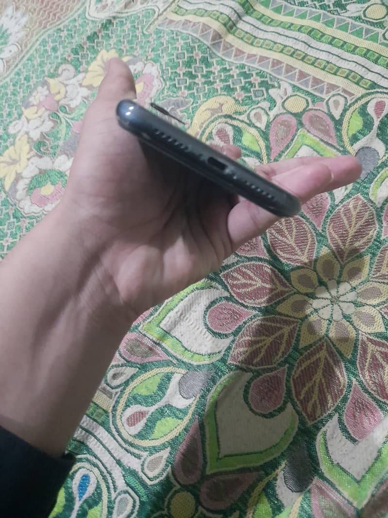 Iphone 11 4