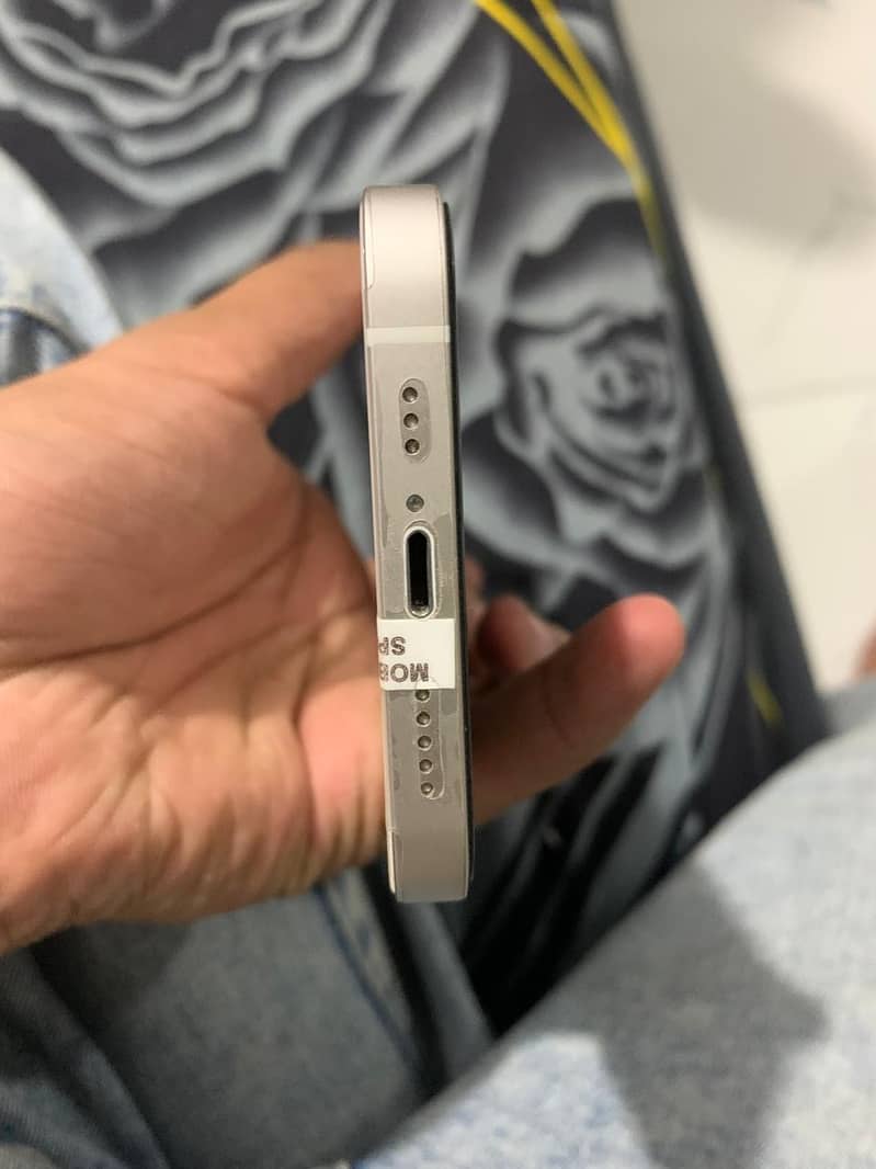 Apple iPhone 12 1