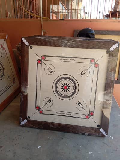BRAND NEW CARROM BOARD STRIKER GIFT