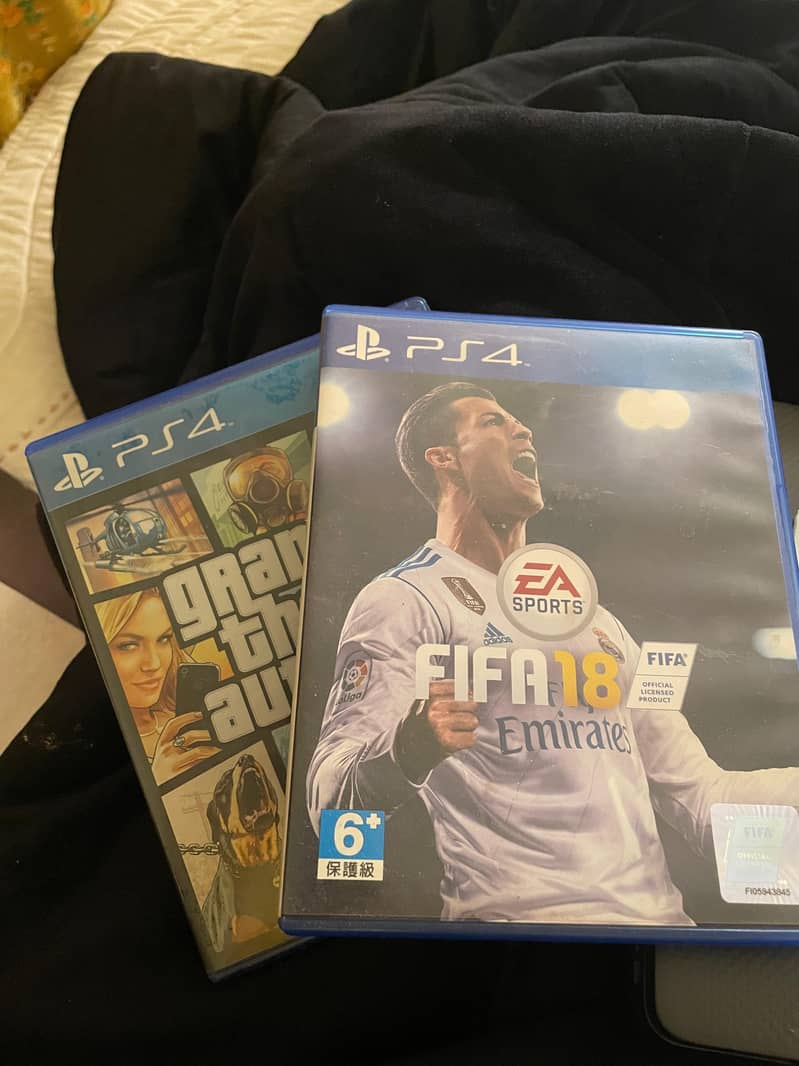 PS4 slim 2