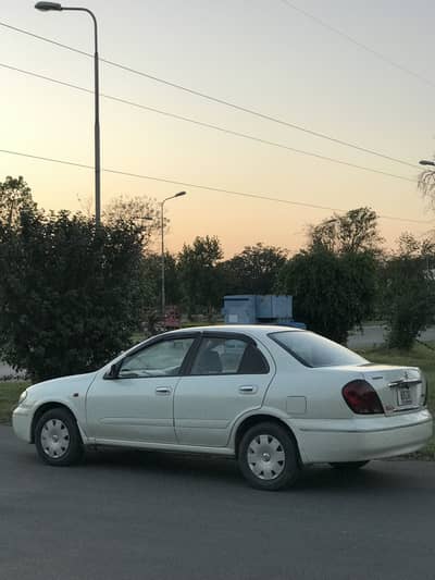 Nissan sunny 2005