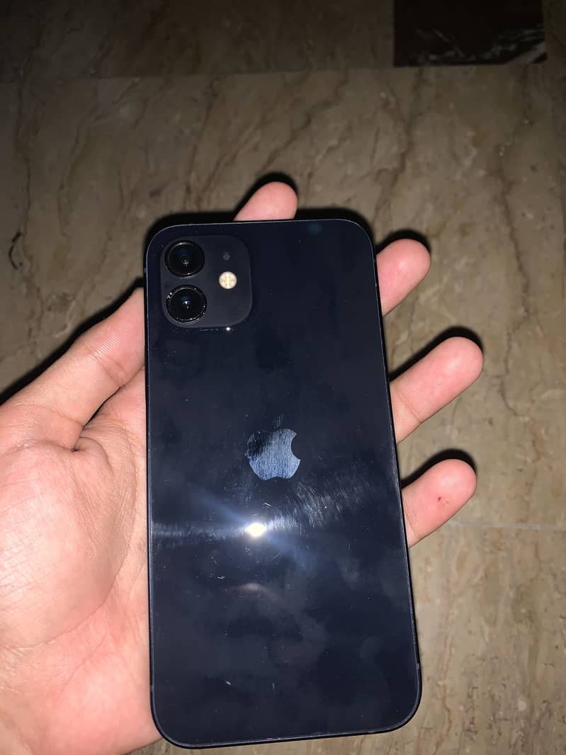 iPhone 12 4