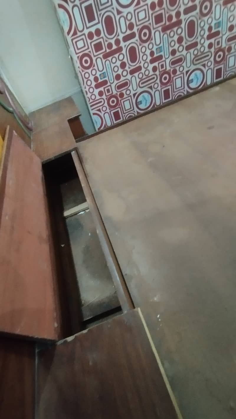 Used Double bed 1