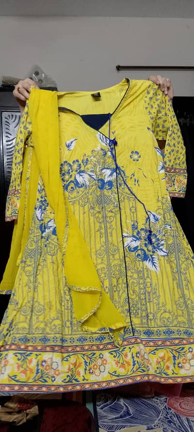 Frawk shirt and duppata lawn for 10-11 years old girl. Ready for sale.