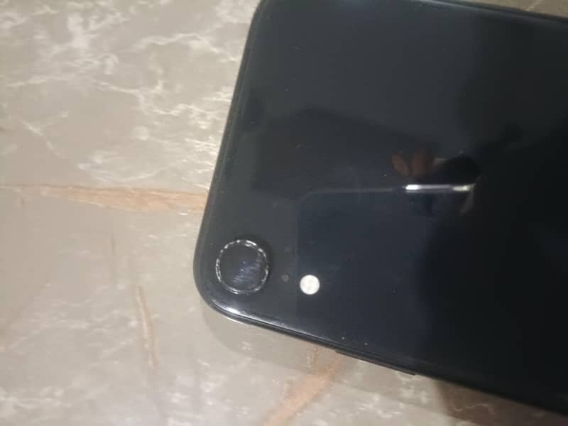 iphone XR 4