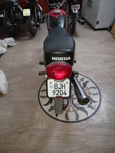 Honda 125 2002model h all okay h