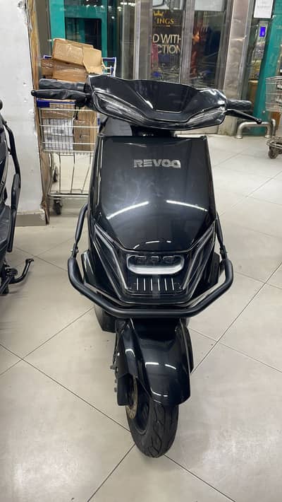 Revoo C32 Young