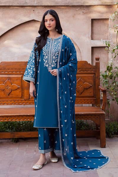 Luxury Looks, Affordable Prices Urdu + Stylish