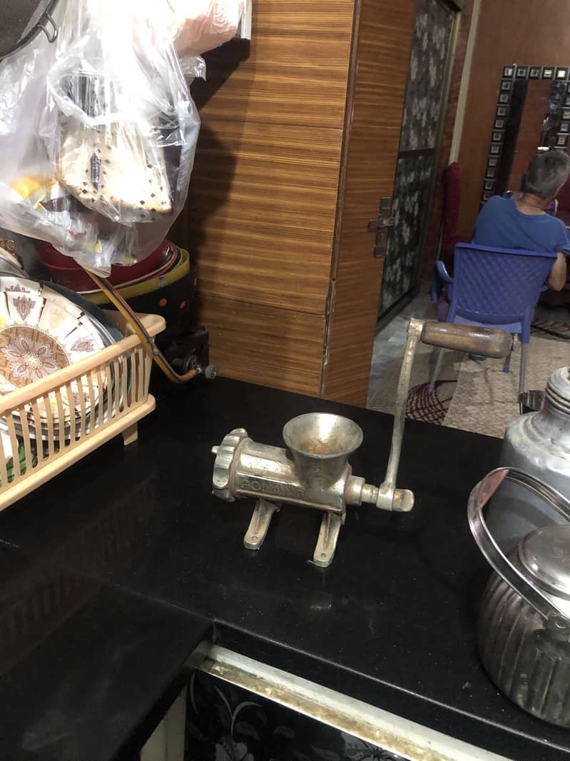 different item 0