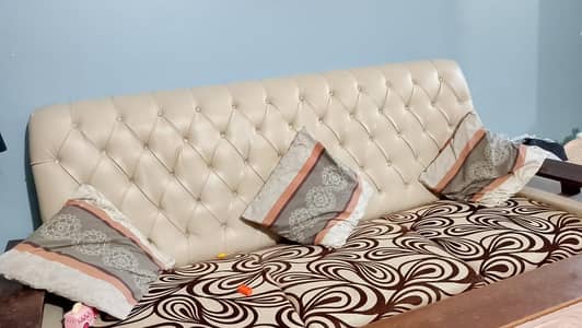 3 seats sofa