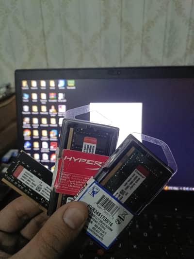 Laptop 16 Gb / 8 GB ram
