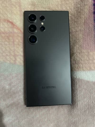 S24 ULTRA, Display issue, Touch works. 195000. Open for negotiation