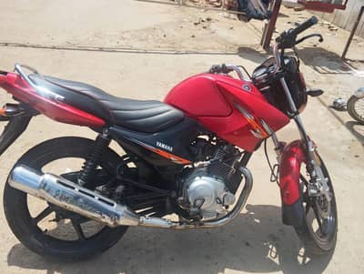 yahama ybr 125 (2015)