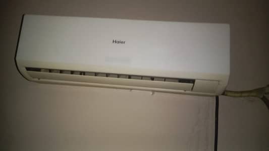 1 ton non inverter AC for sale