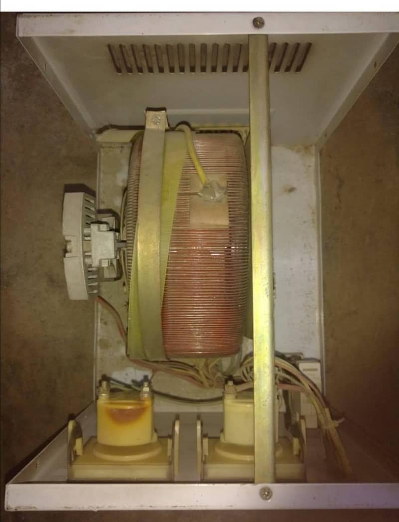 Servo motor controlar automatic regulator 1