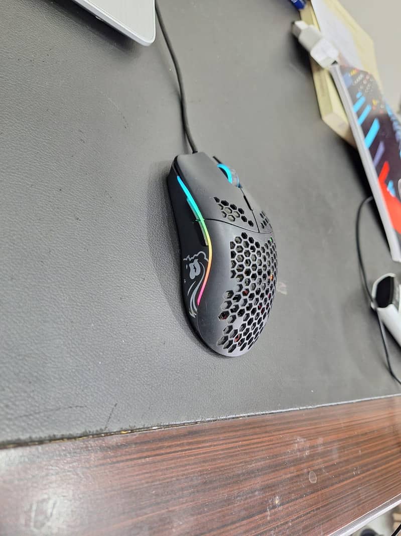 Glorious model o 5