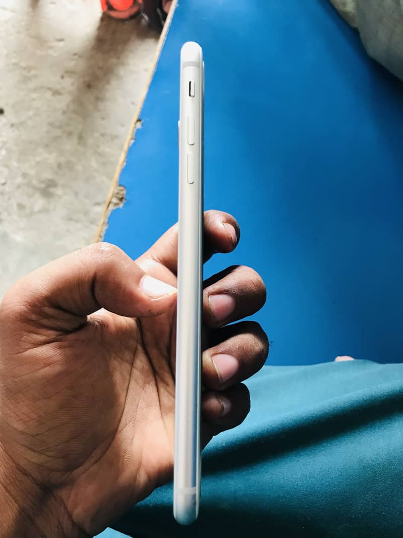Iphon8 plus 4