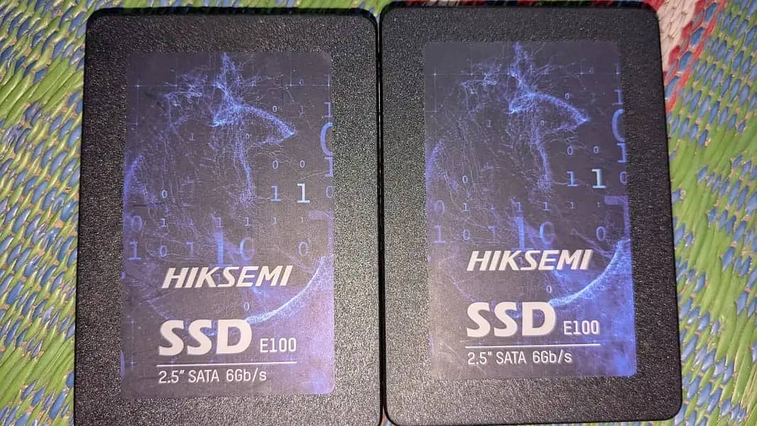 Hiksemi E100 SSD (Solid State Drive) 0