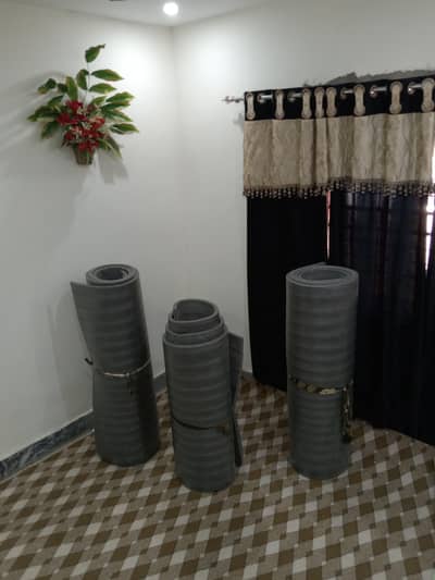 Brand new clean carpet and good quality foam urgent sale
