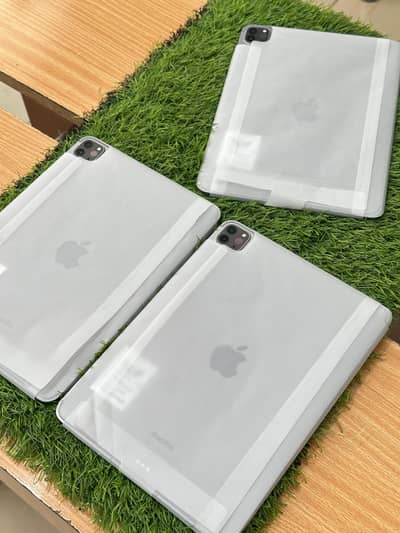 IPad Pro M2 Chip (11 inch) 256GB , Open Box. . .