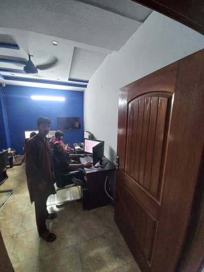 Iqbal Town 3 Marla Tile Floor Flate For Bachelors Or Silent Offices At Hunza Block