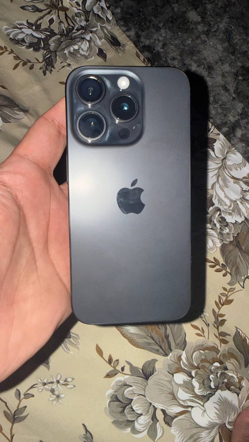 Iphone 15 Pro 3