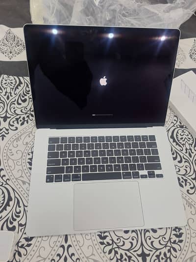 MacBook Air M3 (Without Box - Like NEW; Only 2 Cycle Count)