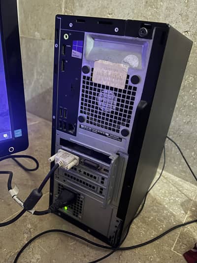 i5 7gen 4gb RAM 1gb graphic card 256ssd 256 hard drive with lcd