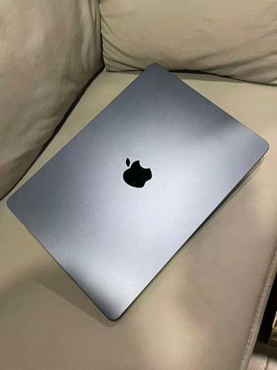 Apple MacBook Air M2 13inch 16gb RAM 512gb storage