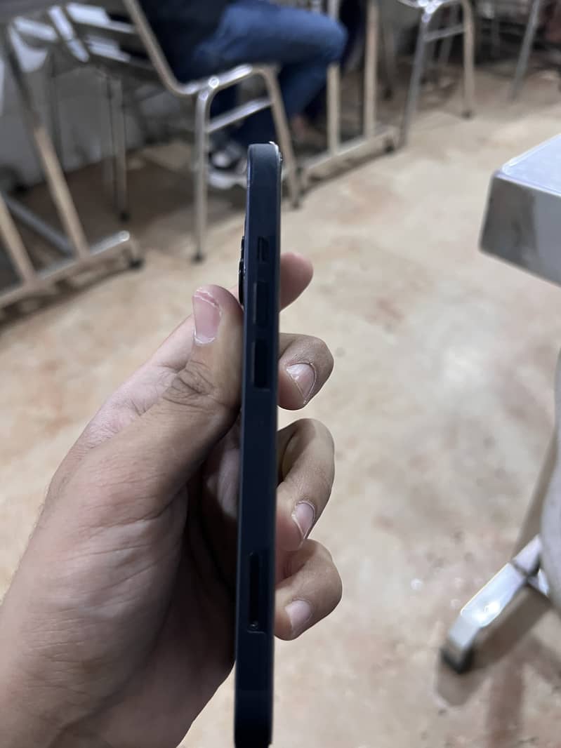 Apple iPhone 14 5
