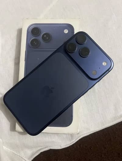 iPhone 17 pro max ( complete box )