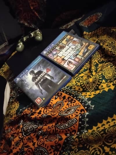 ps4 pro well maintained for sale 1 month warranty
