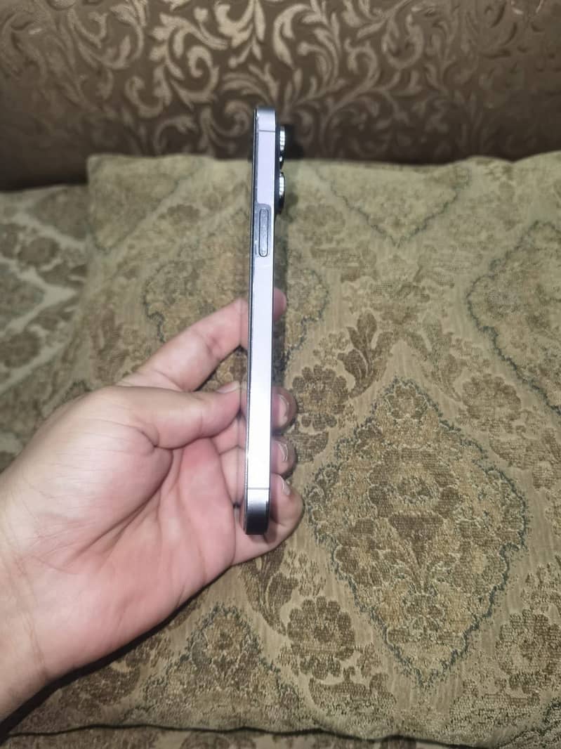 Iphone 14 pro max 4