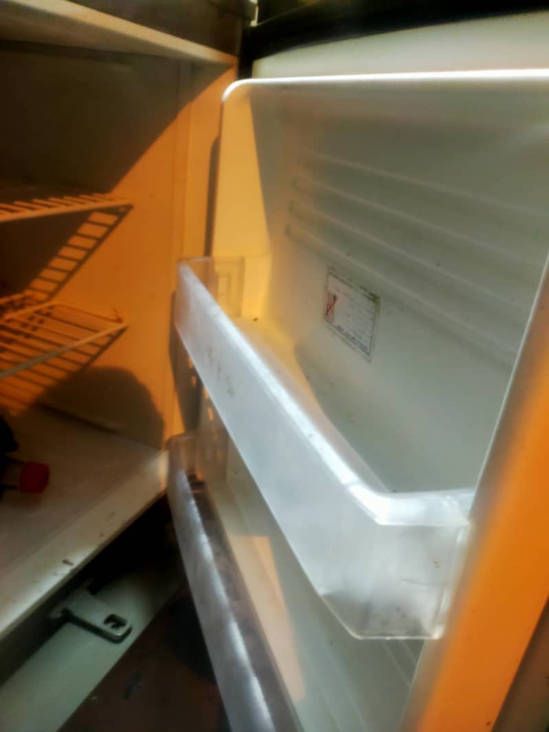 pel refrigerator 14