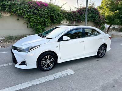 Toyota Grandy 1.8 Black Interior