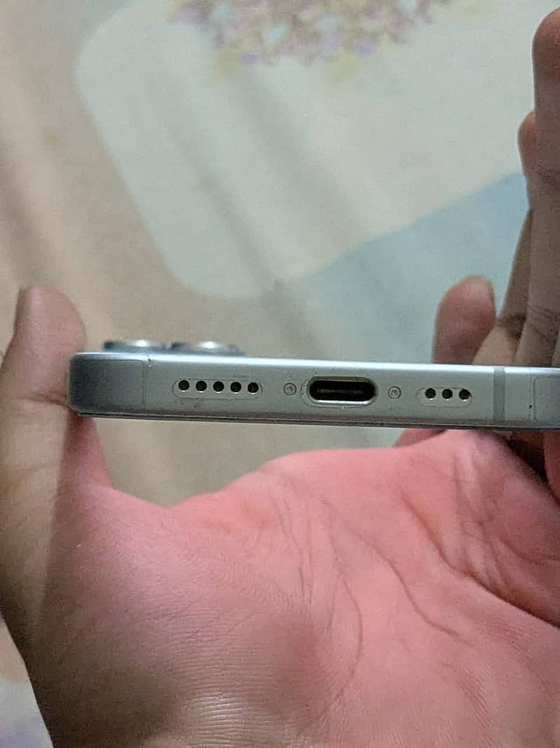 Iphone 15 2
