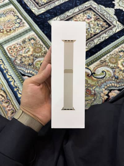 46mm Gold Milanese Loop