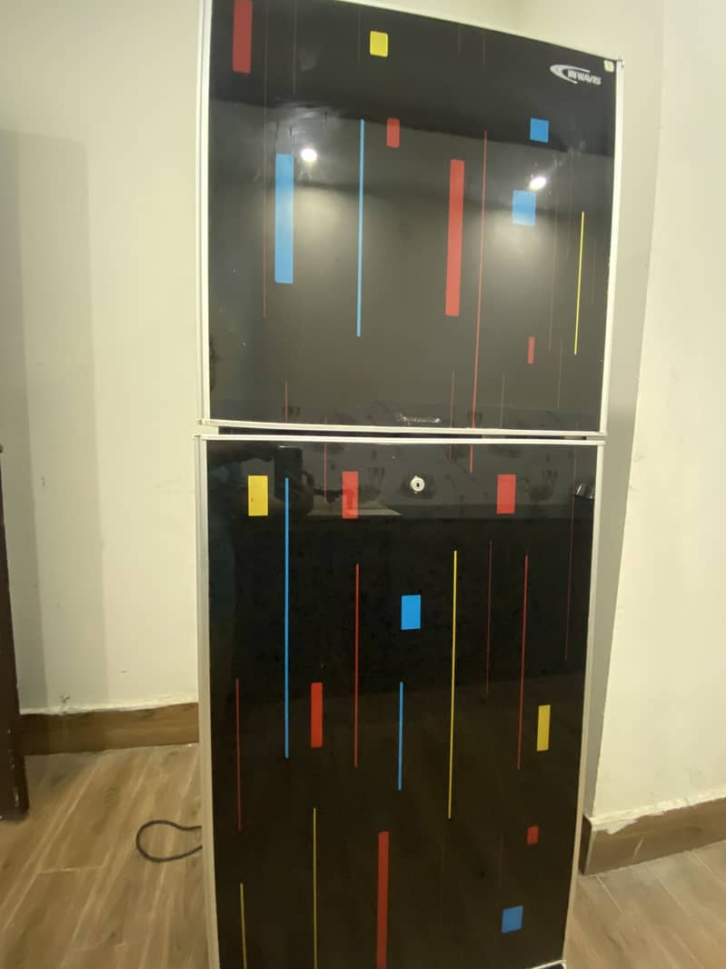 Waves fridge 0