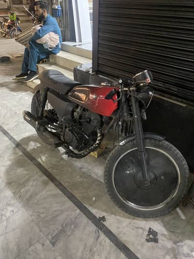 125 cafe racer