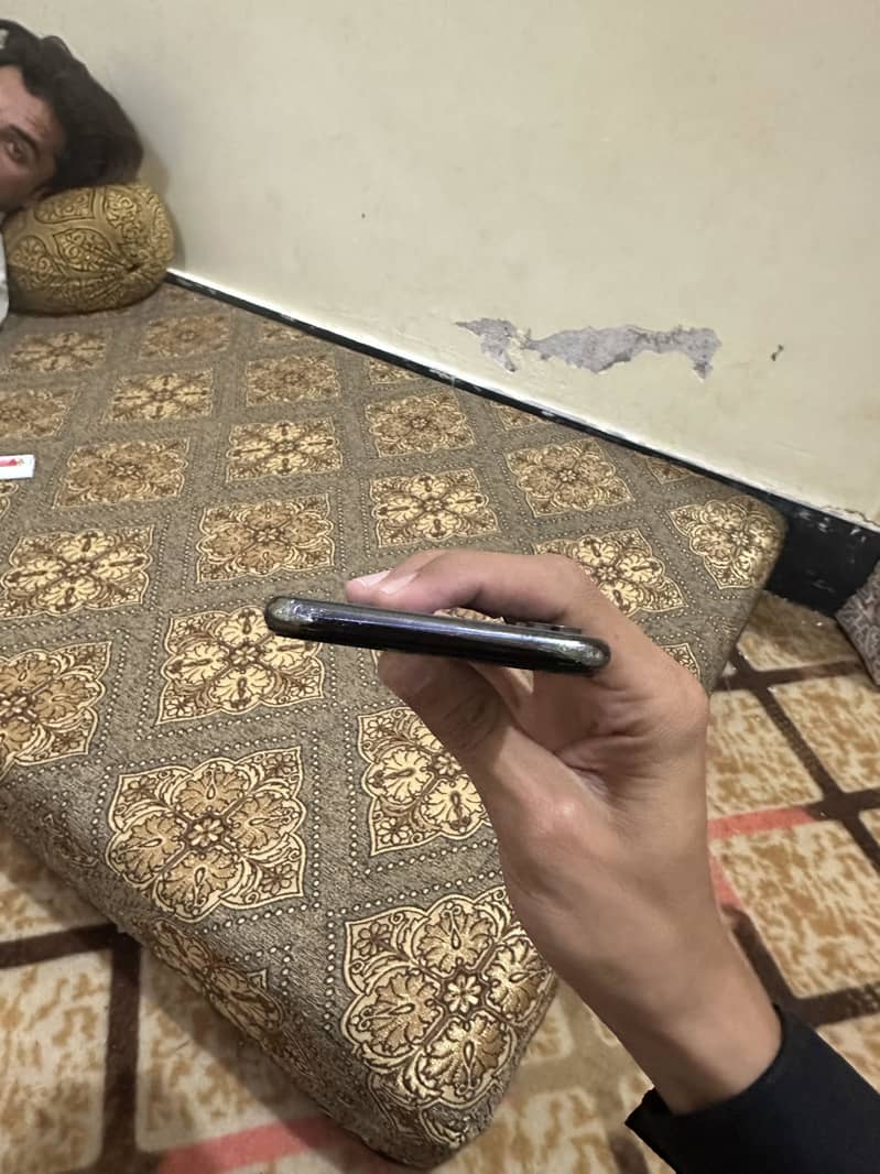 iPhone 3