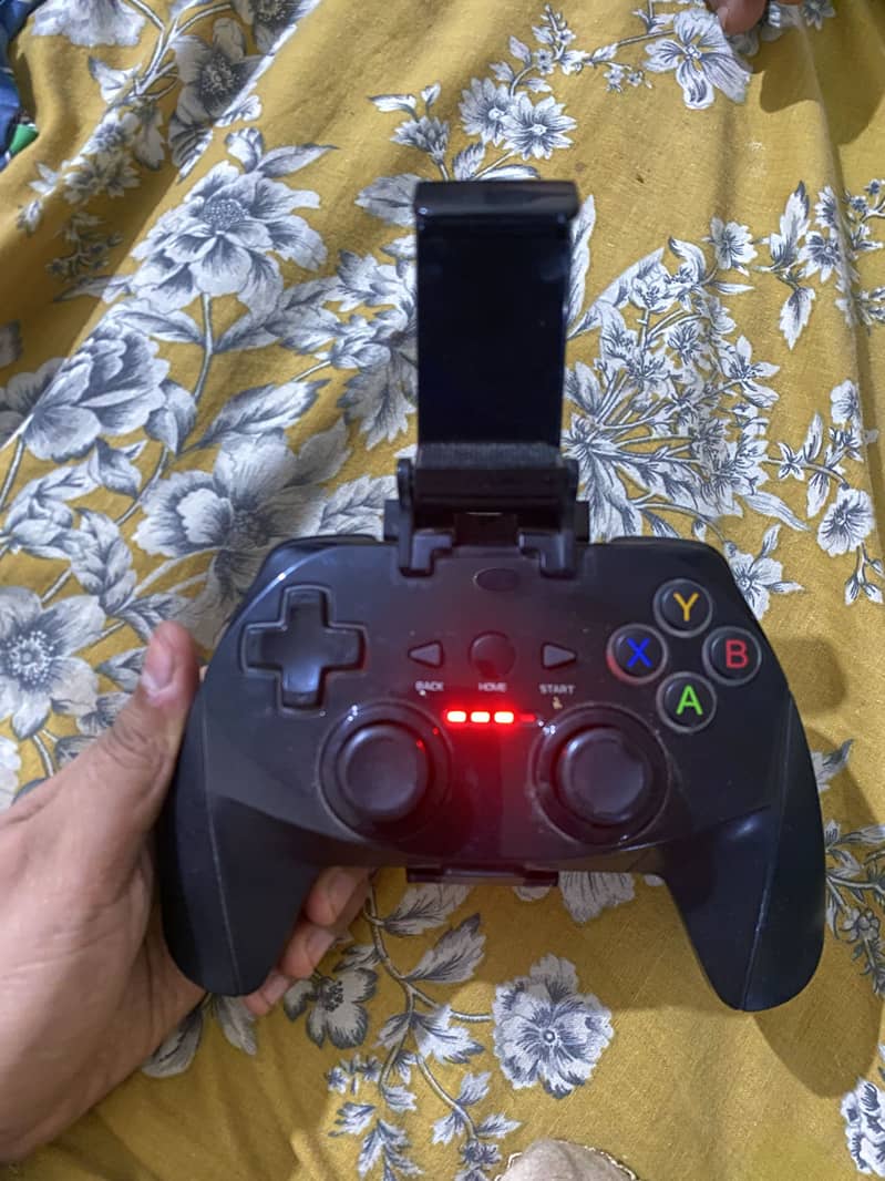 Wireless game controller 1