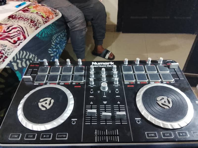 numark mixtrack pro ll 0
