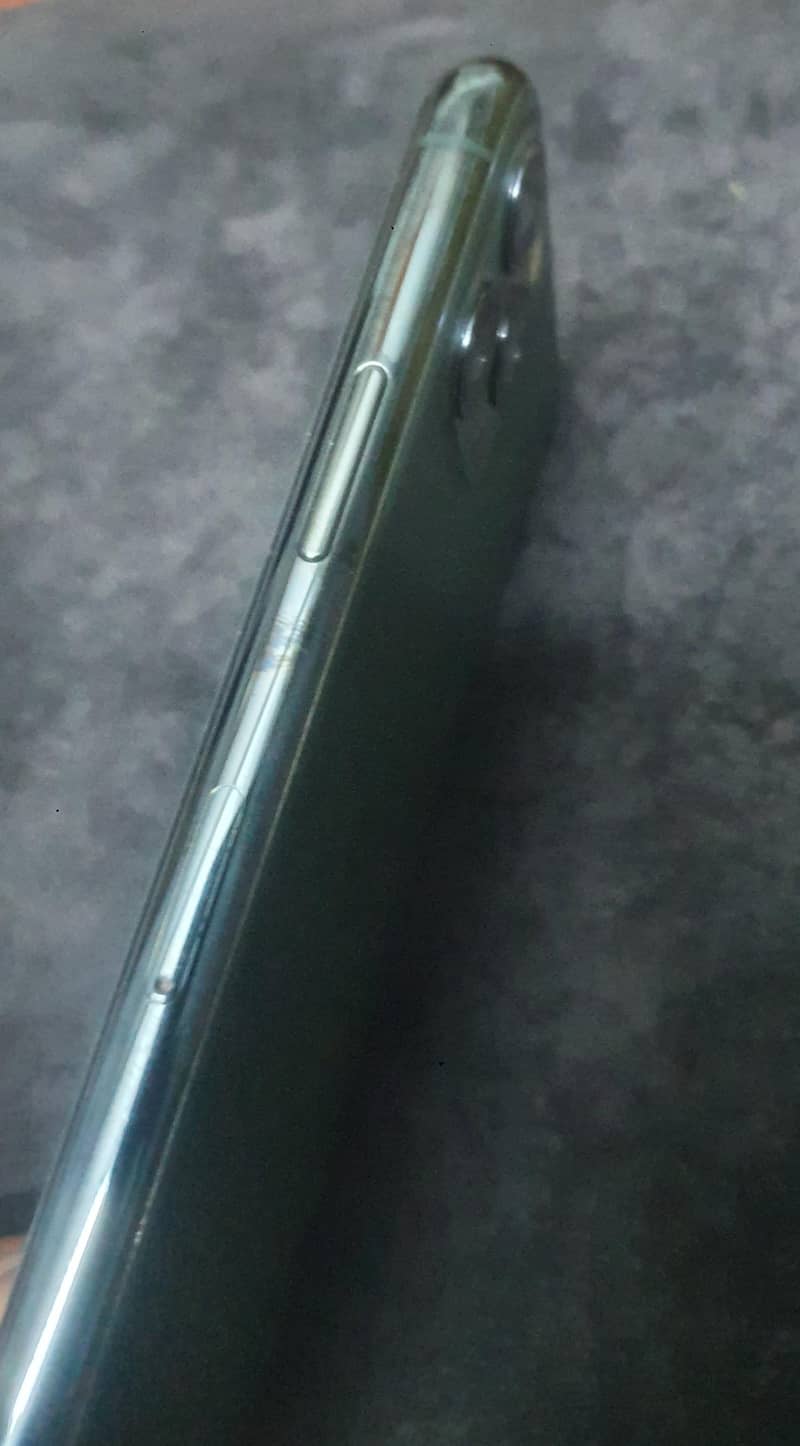 IPHONE 11 PRO MAX 3