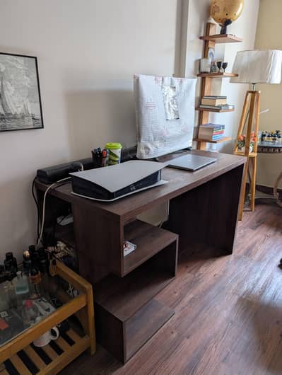 HOiD office/room table