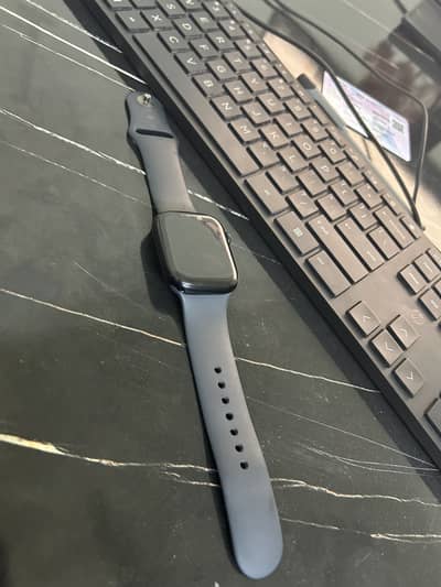 Apple Watch series 9 45mm 97% battery 10/9.5 with original charger