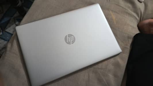HP ProBook 470 g5 with Geforce 930 MX graphics card 17 inch max isplay