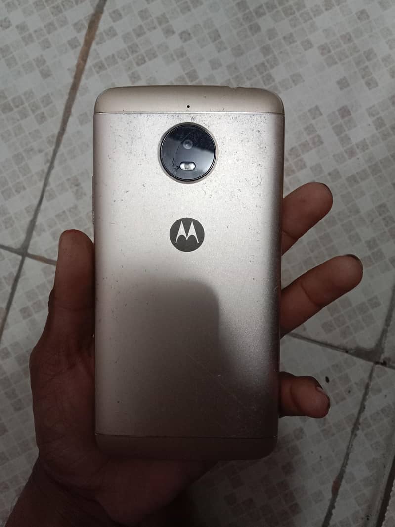 Moto E4 plus 1